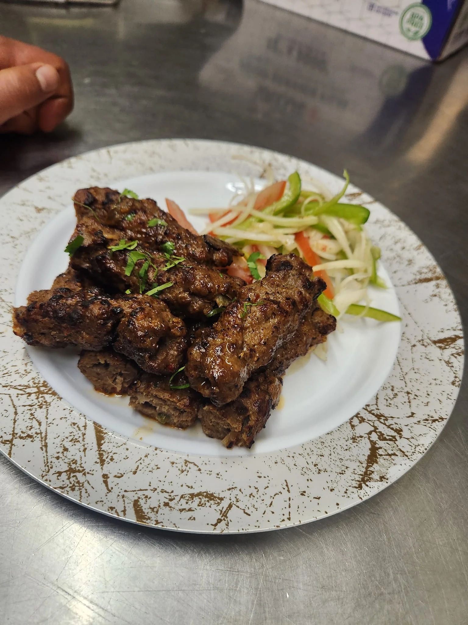 Delicious Indian appetizers and samosas served at Rang Mahal restaurant in London, ON